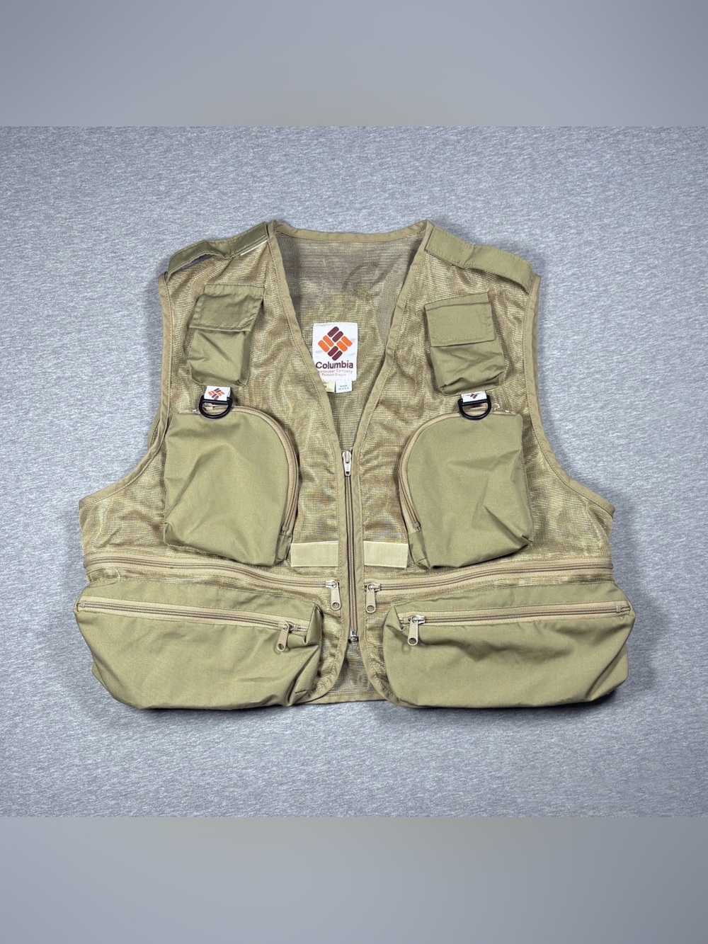 Vintage 80s Columbia Fishing Vest Mens Medium Utility Multi Pocket Tan USA